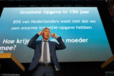 BREDA. Jan Rotmans spreekt tijdens drukbezochte Klimaattop-Zuid. Een vraag die hij zich stelde in zijn speech was 